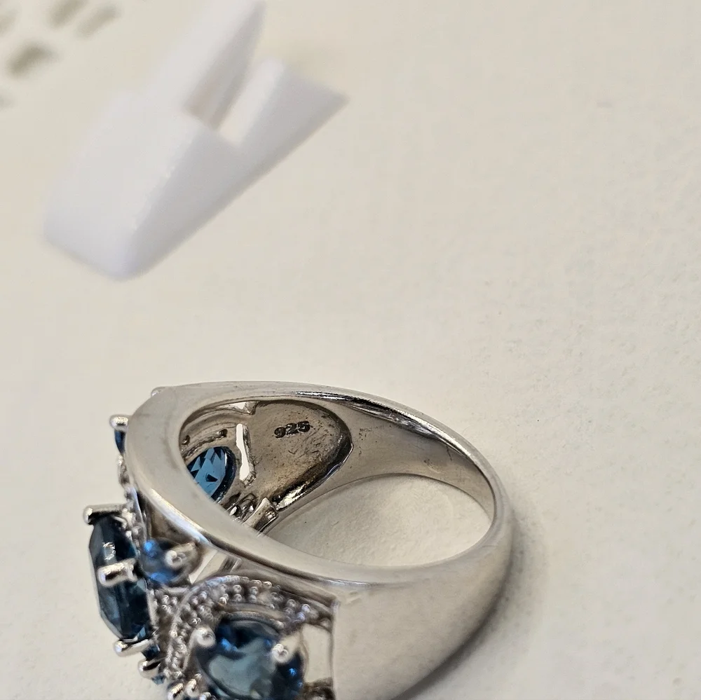 Natural London Blue Topaz Ring Rhodium Sterling Silver Size 7! New - Picture 8 of 12